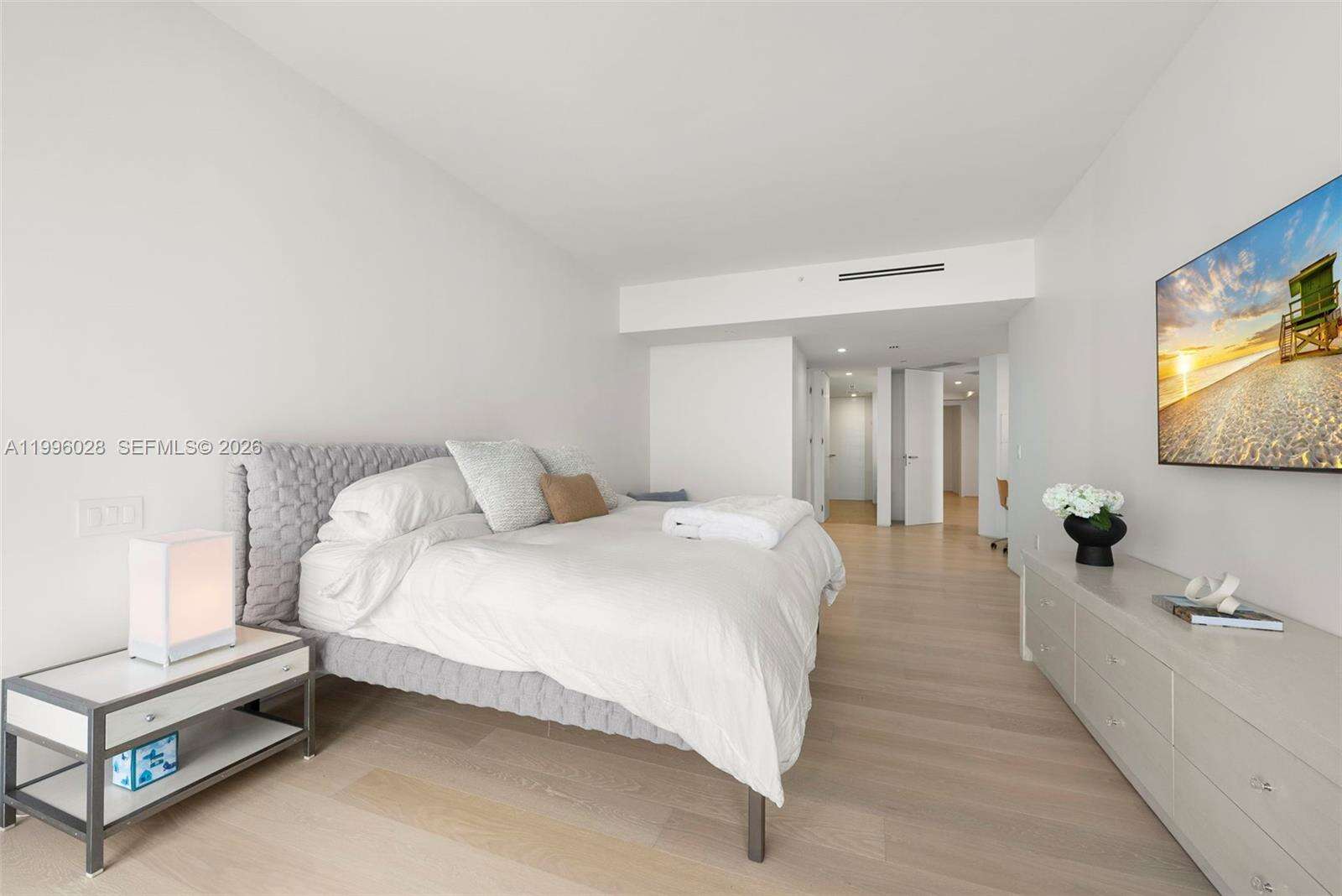 Continuum Unit #1906/07 | Picture 51