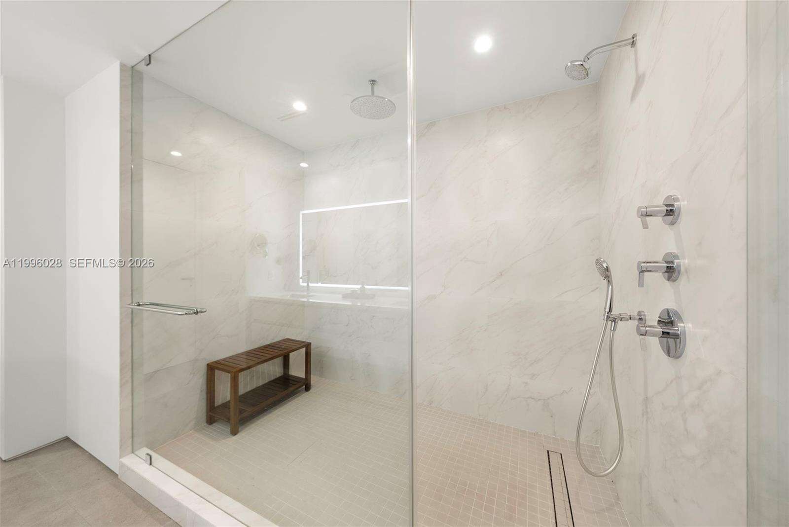 Continuum Unit #1906/07 | Picture 54