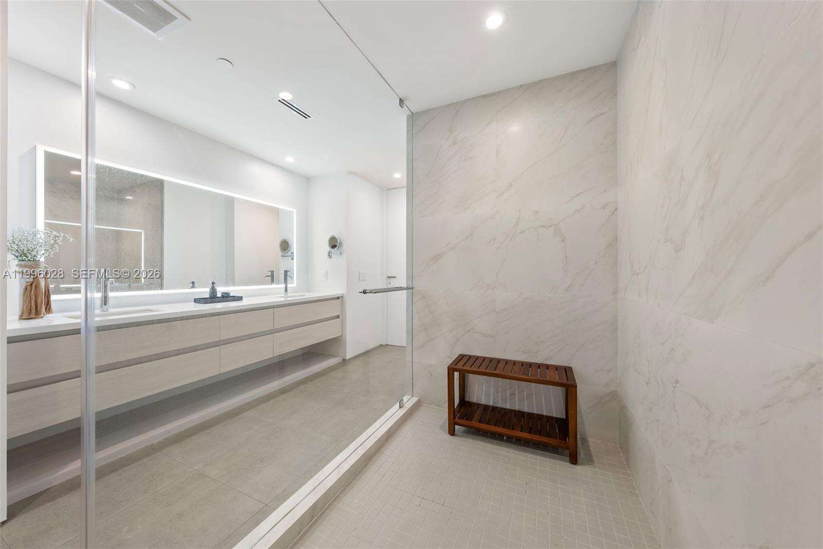 Continuum Unit #1906/07 | Picture 55