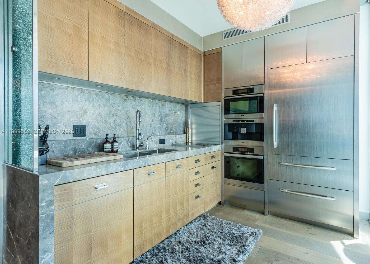 Continuum Unit #905 | Picture 14