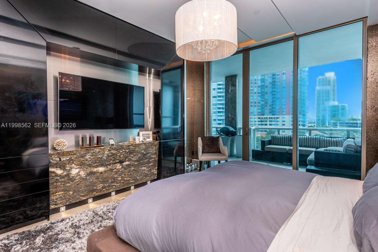 Continuum Unit #905 | Picture 19