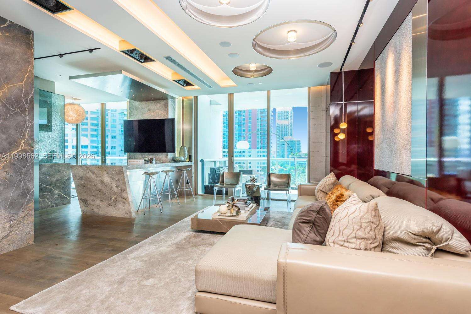 Continuum Unit #905 | Picture 3