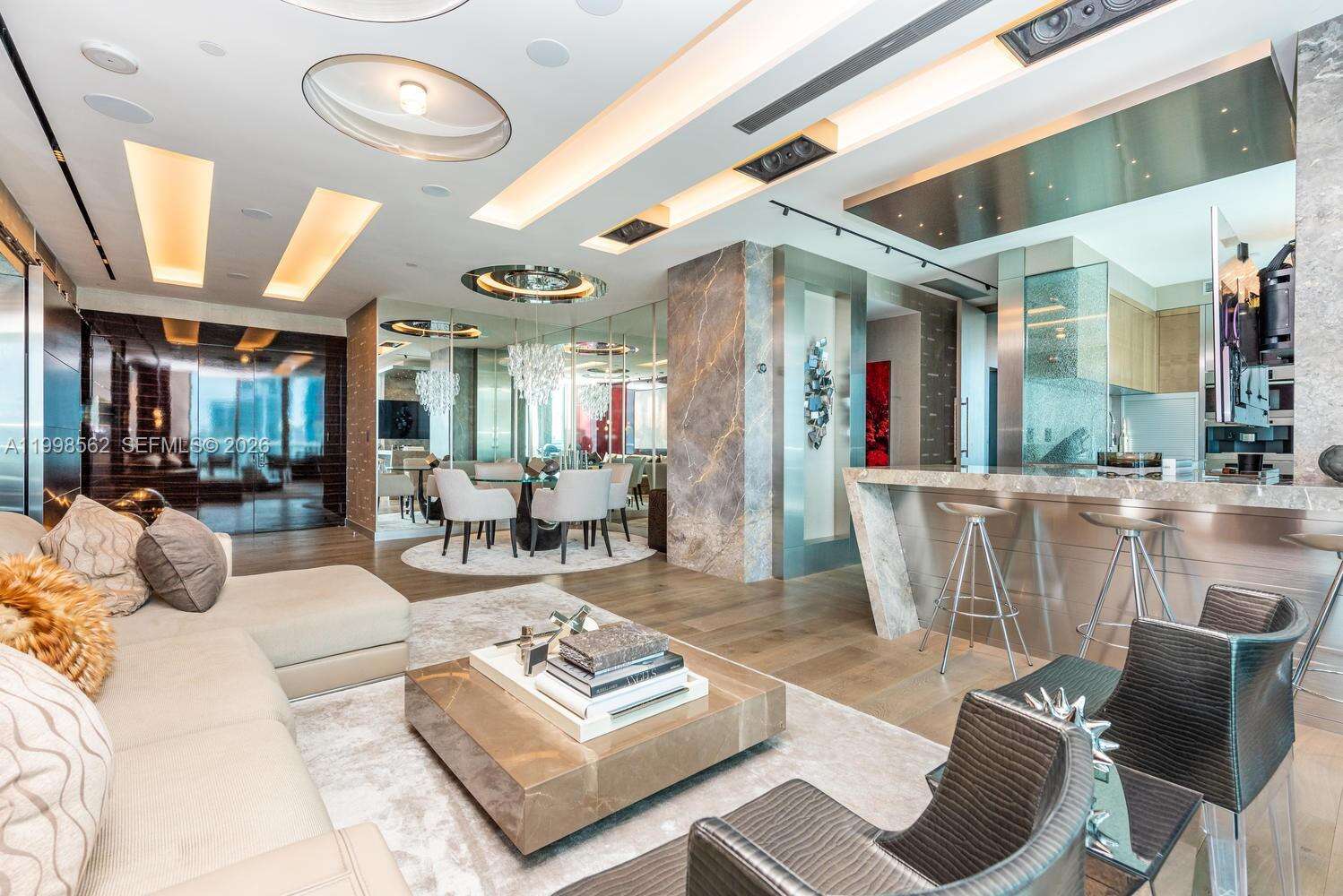 Continuum Unit #905 | Picture 4