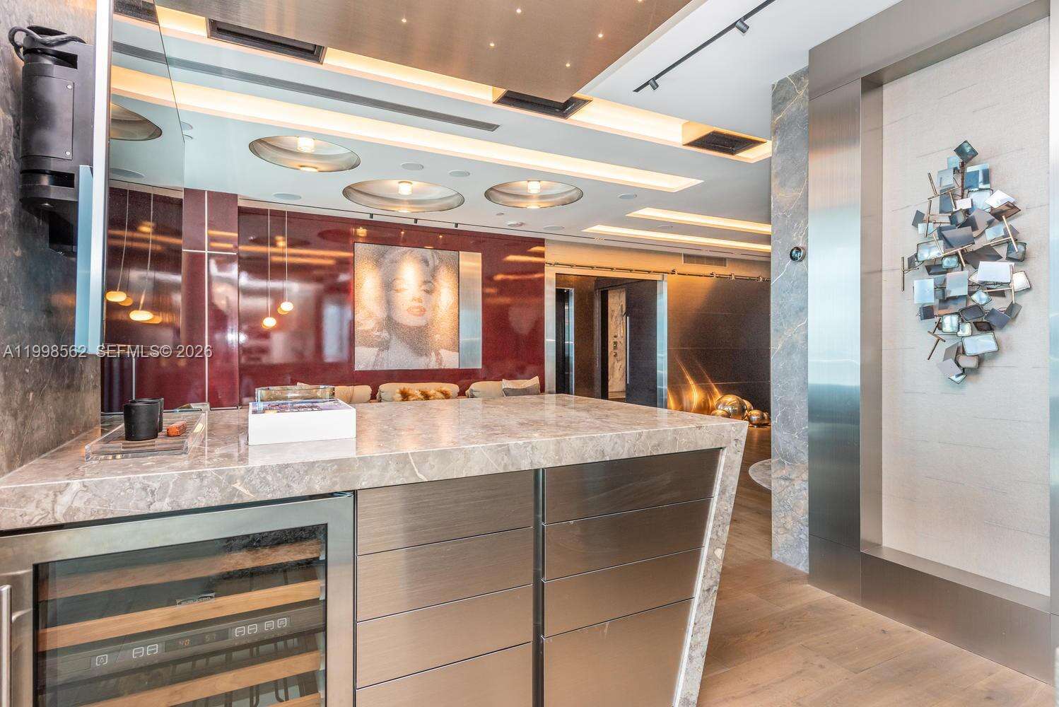 Continuum Unit #905 | Picture 8