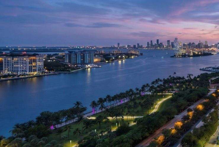Continuum Unit #2003 | Picture 25