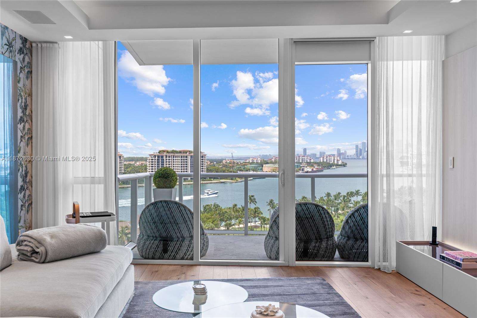 Continuum For Rent | Unit #1102/03