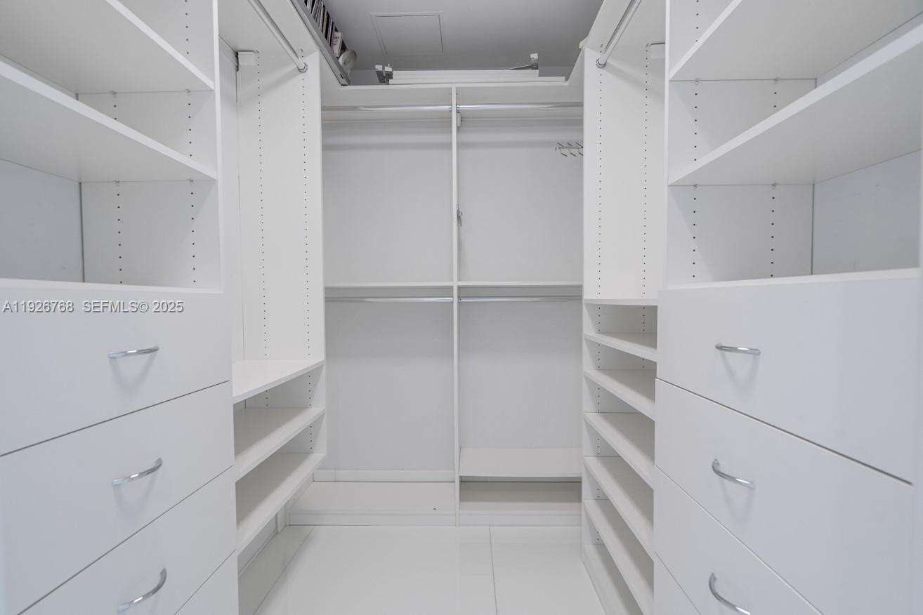 Continuum Unit #1506 | Picture 24