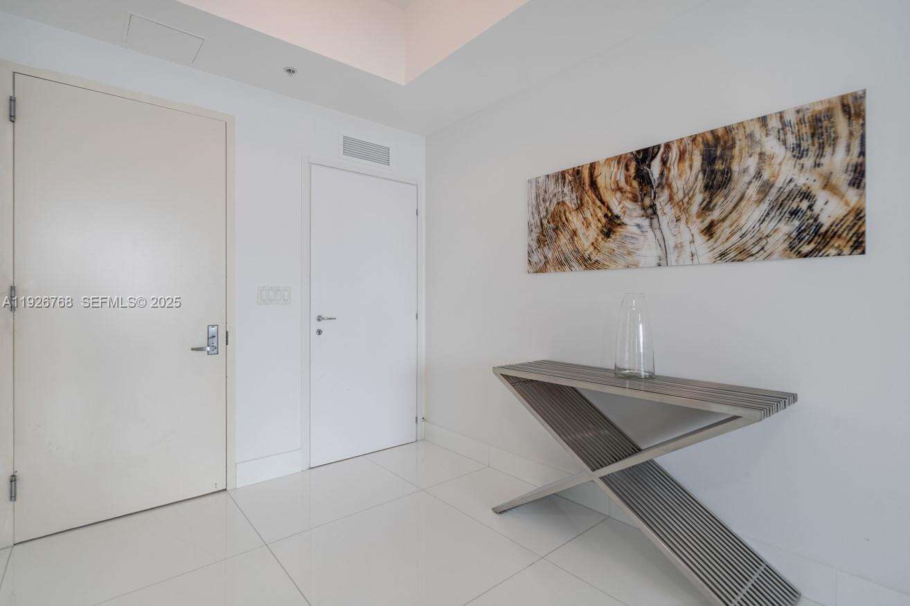 Continuum Unit #1506 | Picture 41