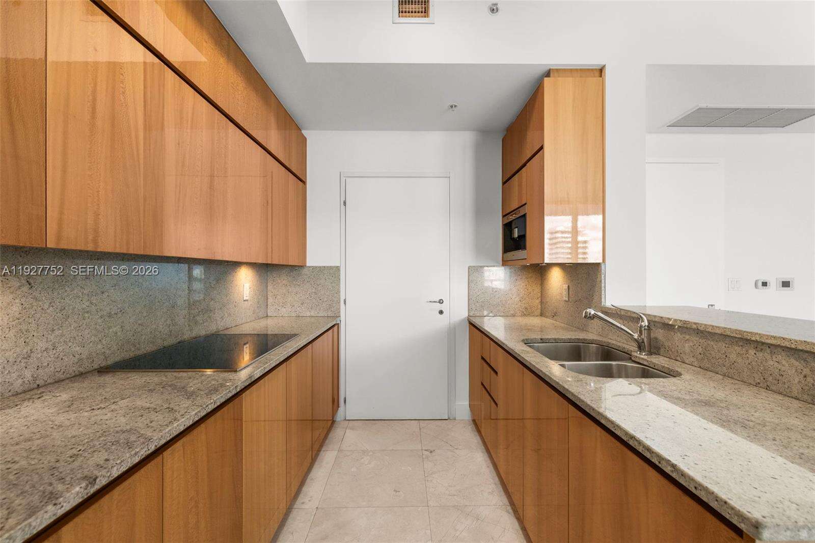 Continuum Unit #1107 | Picture 16