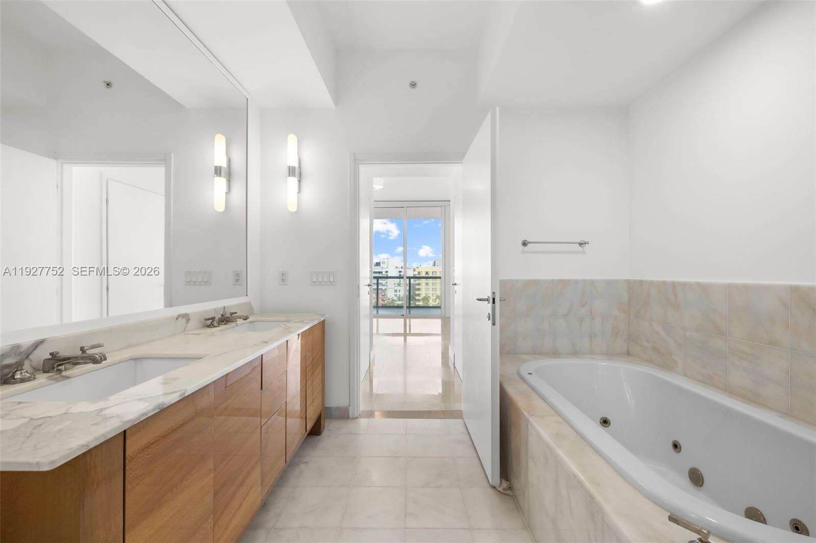 Continuum Unit #1107 | Picture 27