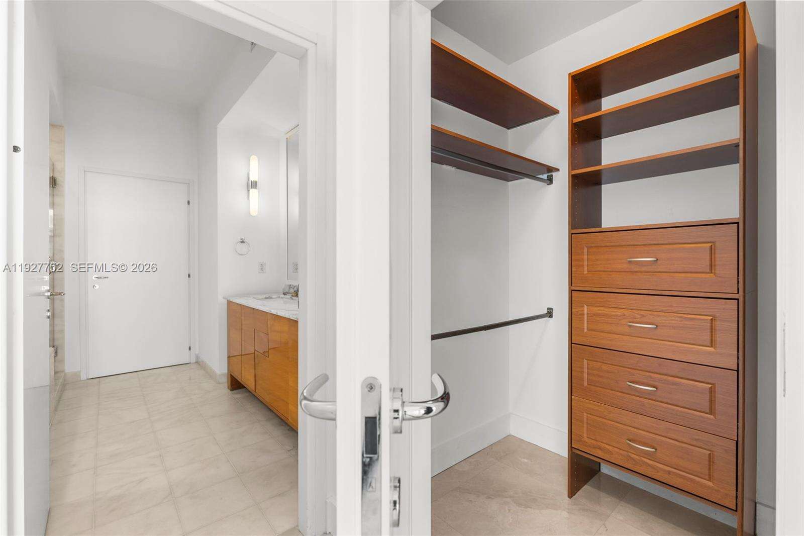 Continuum Unit #1107 | Picture 34