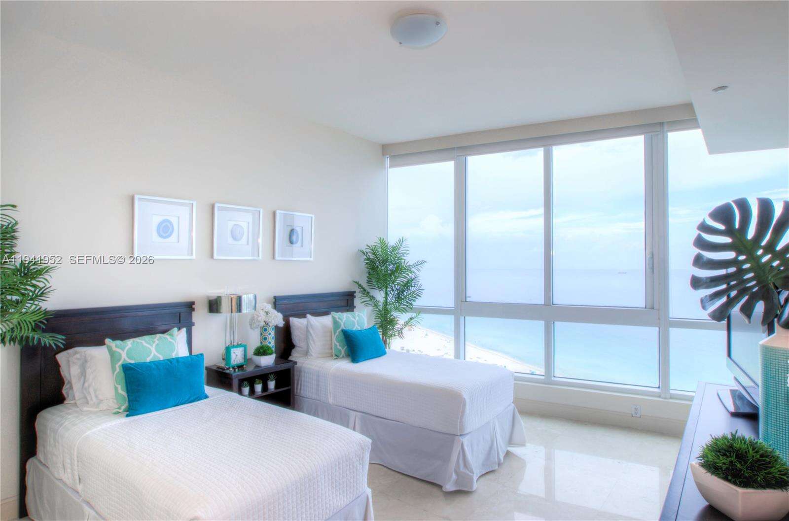 Continuum Unit #2507 | Picture 11