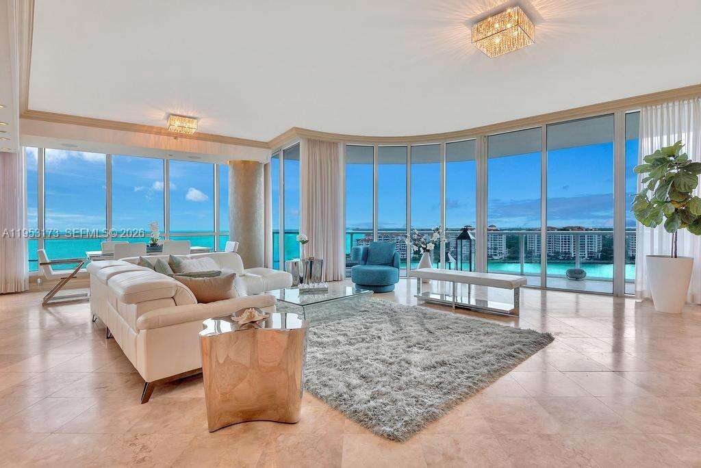 Continuum Unit #1504 | Picture 4