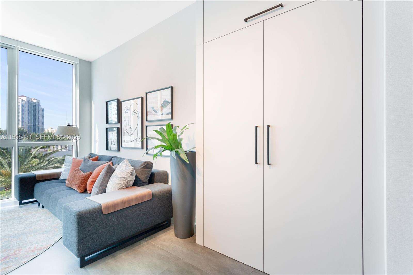 Continuum Unit #609 | Picture 12