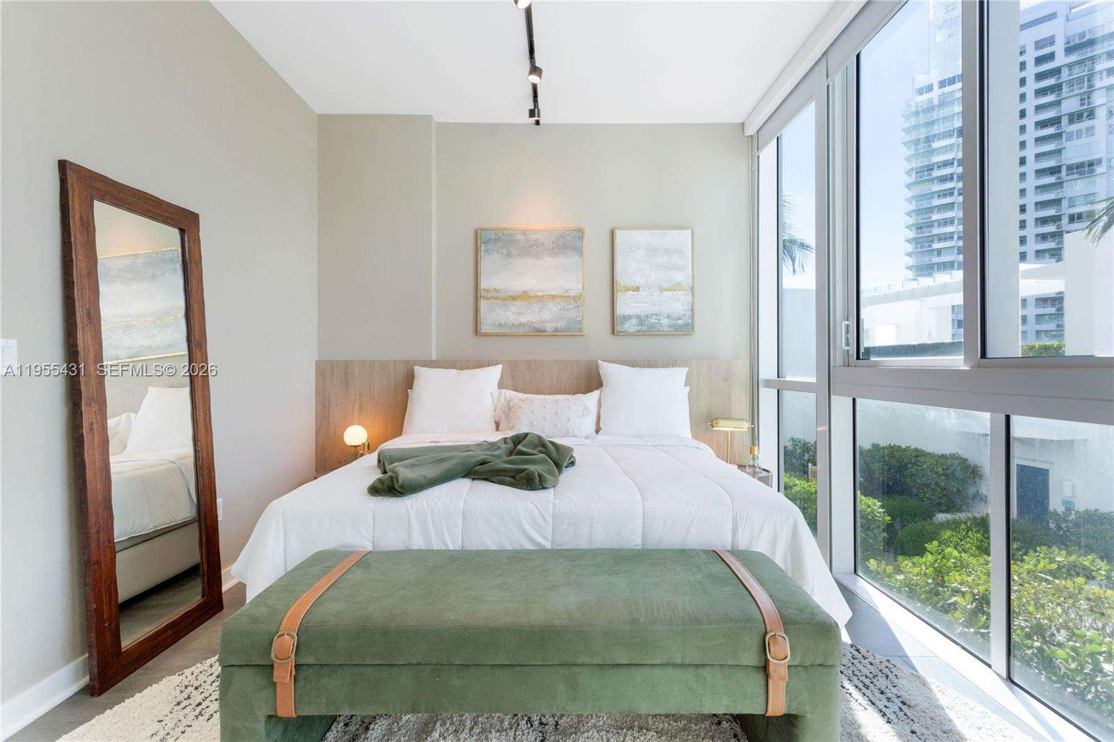 Continuum Unit #609 | Picture 14