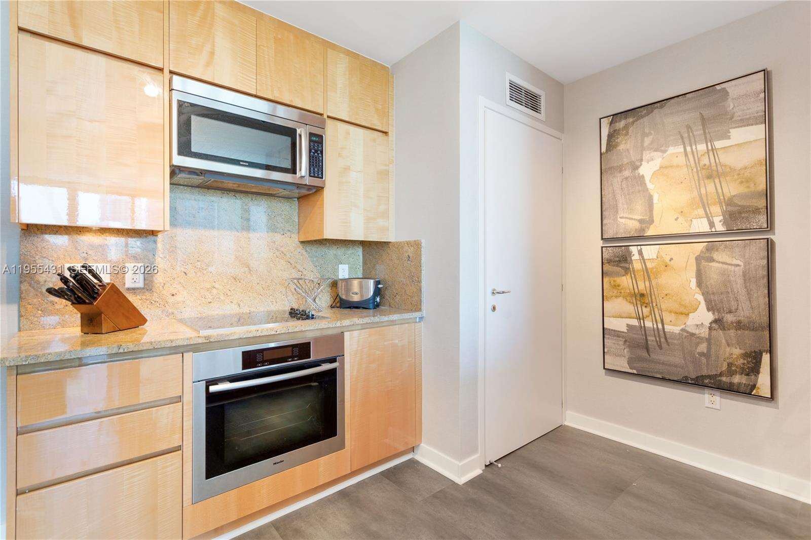 Continuum Unit #609 | Picture 5