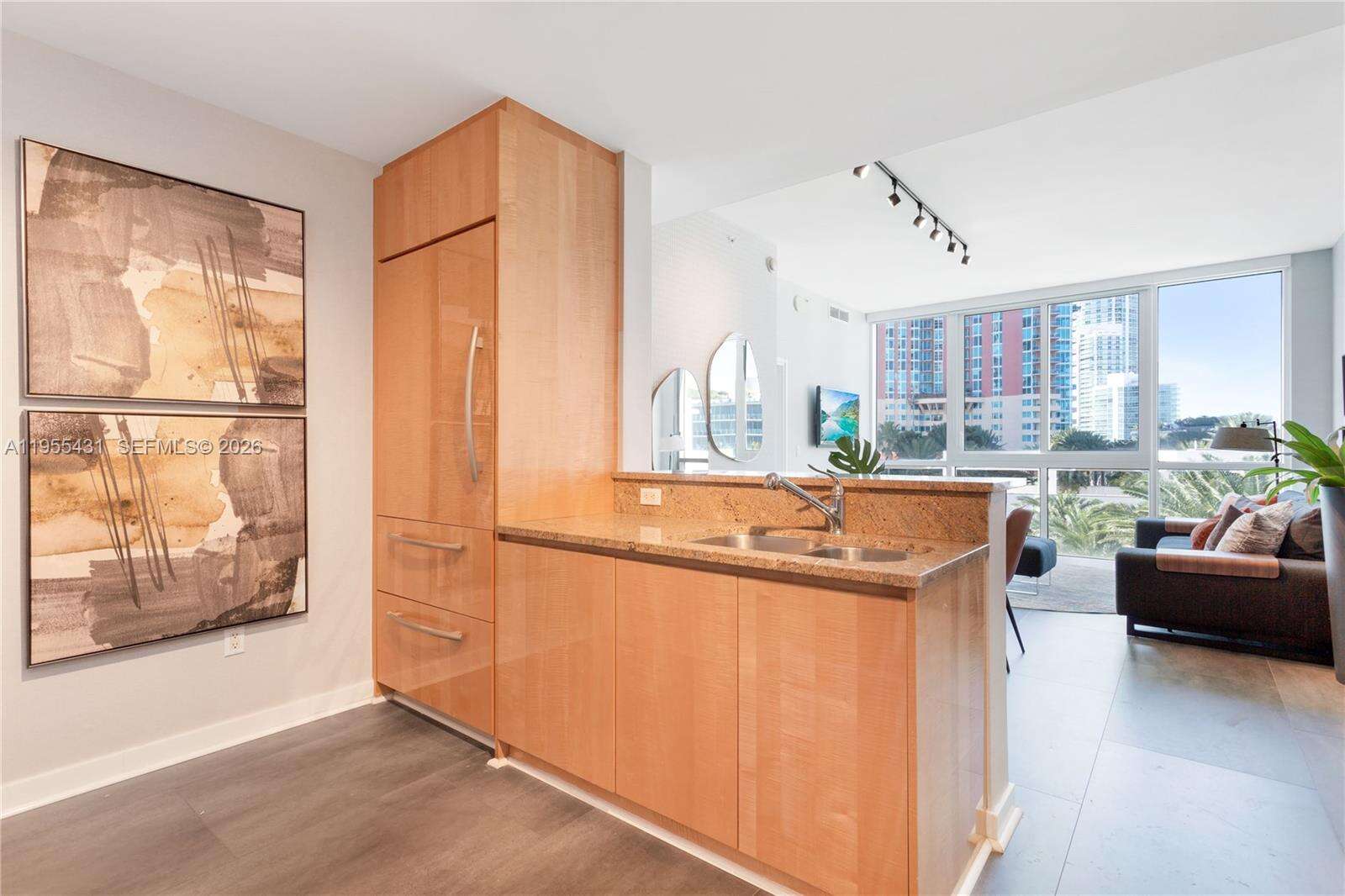 Continuum Unit #609 | Picture 6