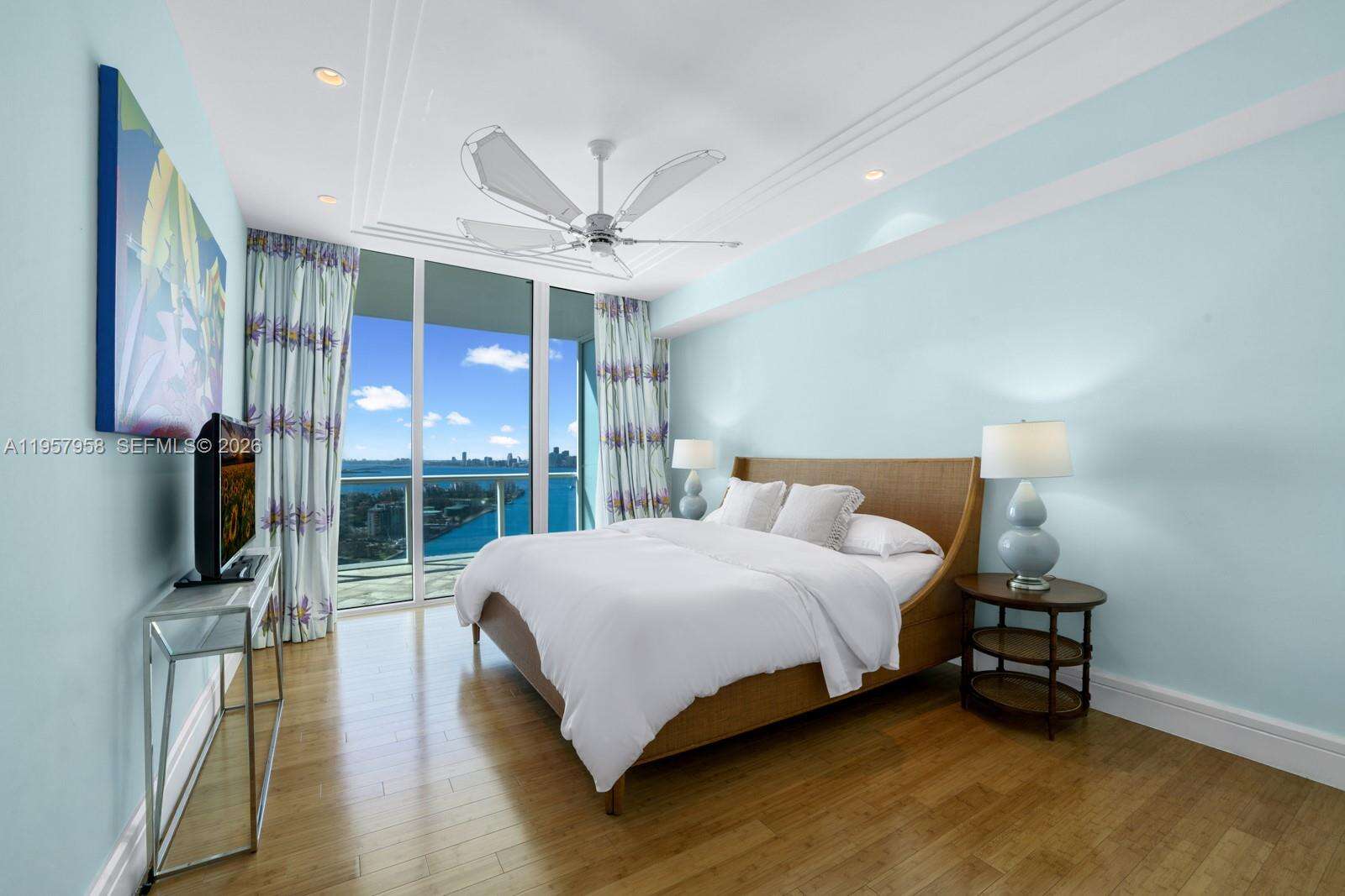 Continuum Unit #3403 | Picture 16