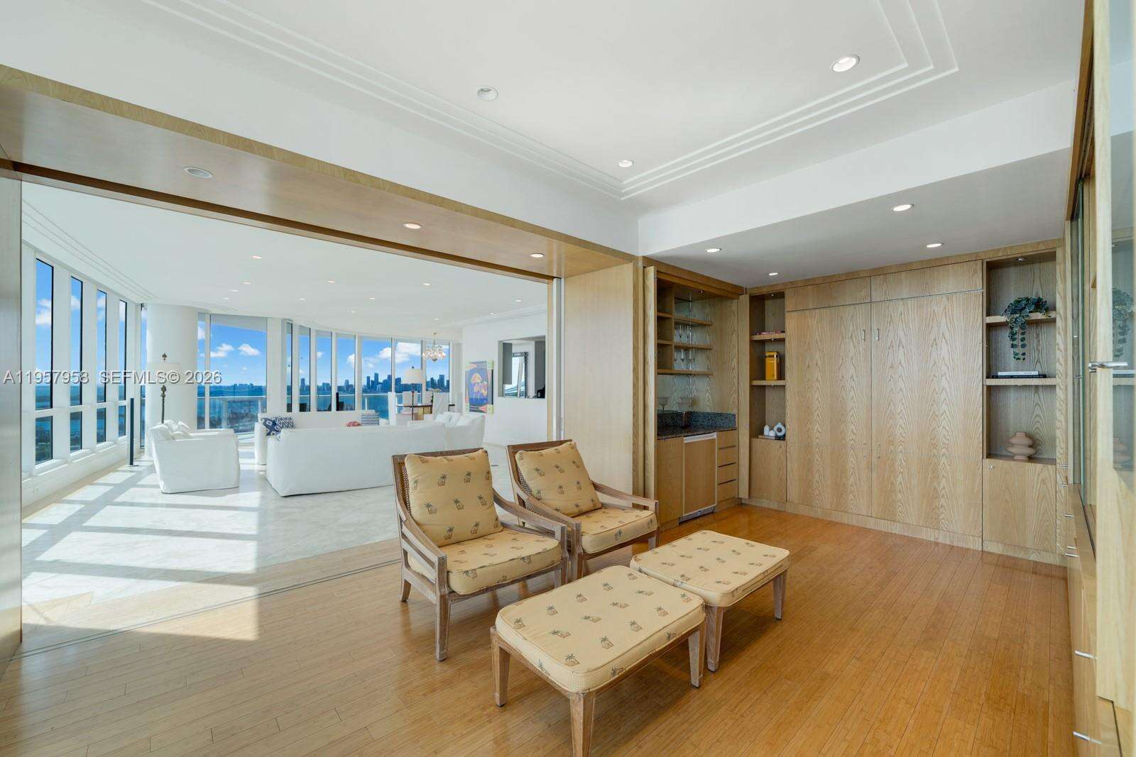 Continuum Unit #3403 | Picture 9