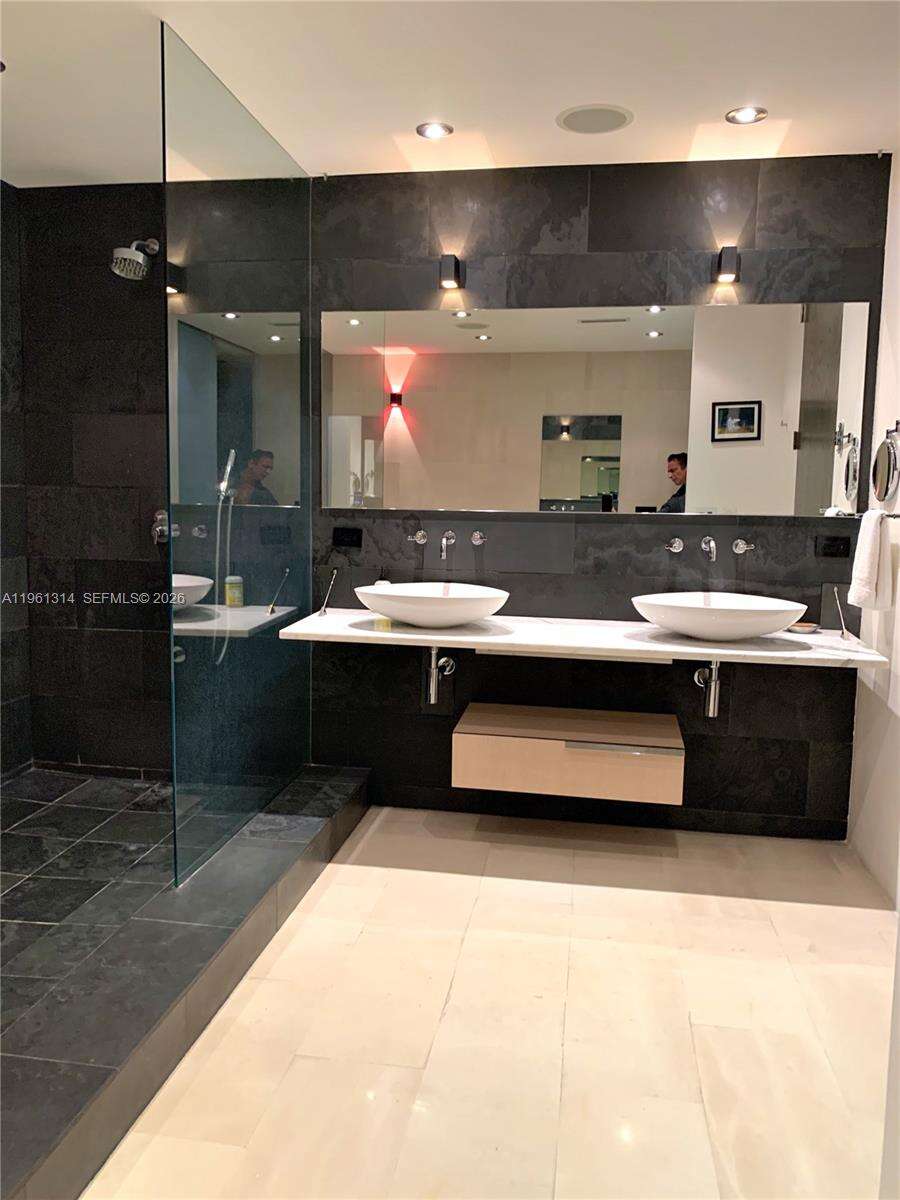 Continuum Unit #604 | Picture 19