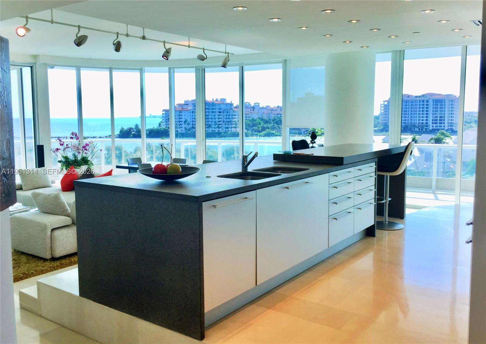 Continuum Unit #604 | Picture 5