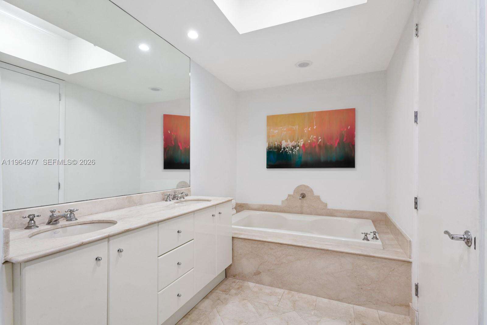 Continuum Unit #1001 | Picture 8