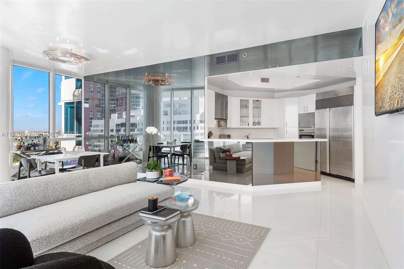 Continuum Unit #2101 | Picture 16