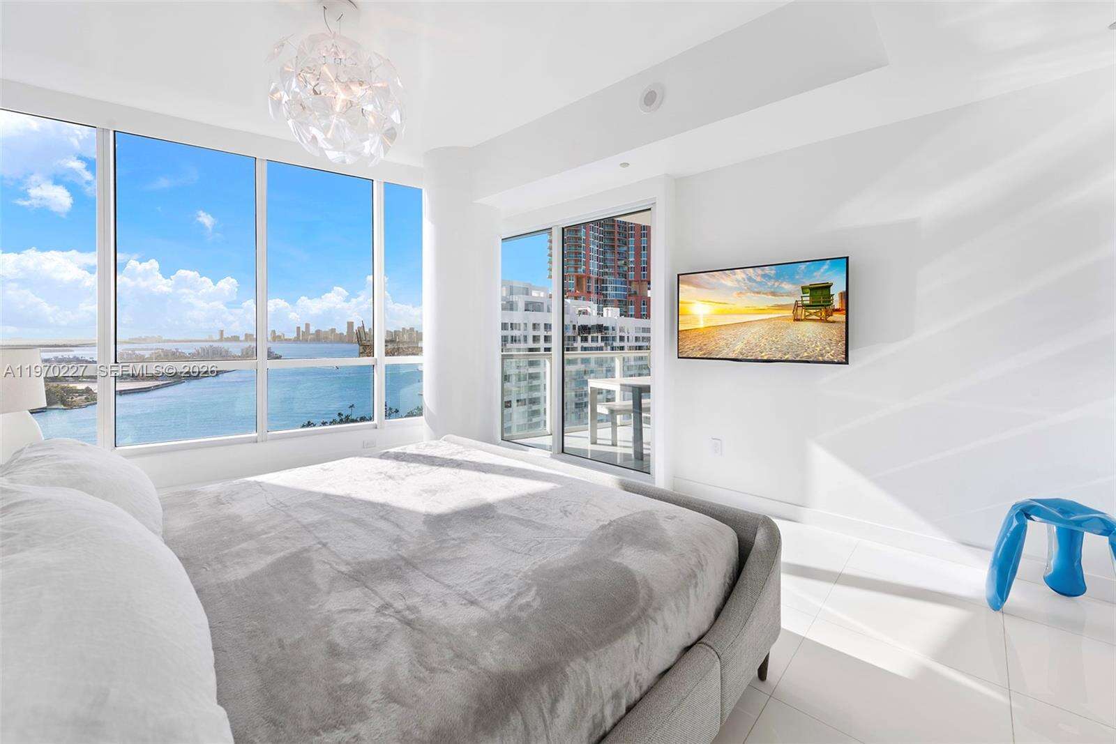 Continuum Unit #2101 | Picture 23