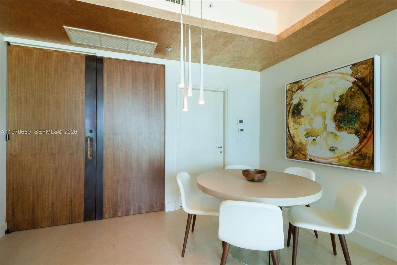 Continuum Unit #1807 | Picture 16