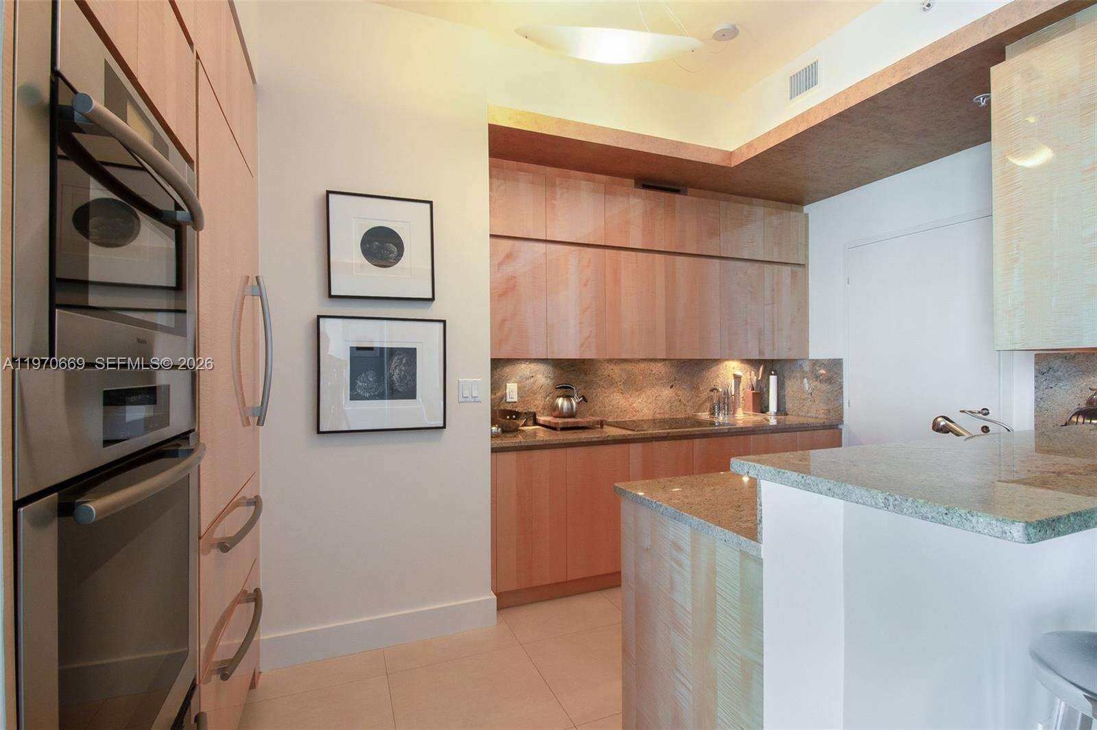 Continuum Unit #1807 | Picture 18