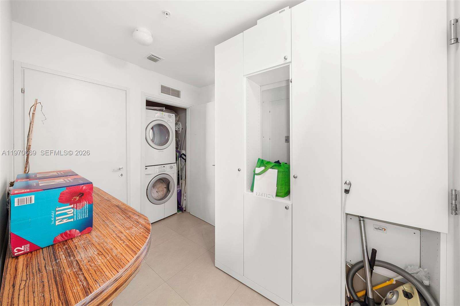 Continuum Unit #1807 | Picture 27