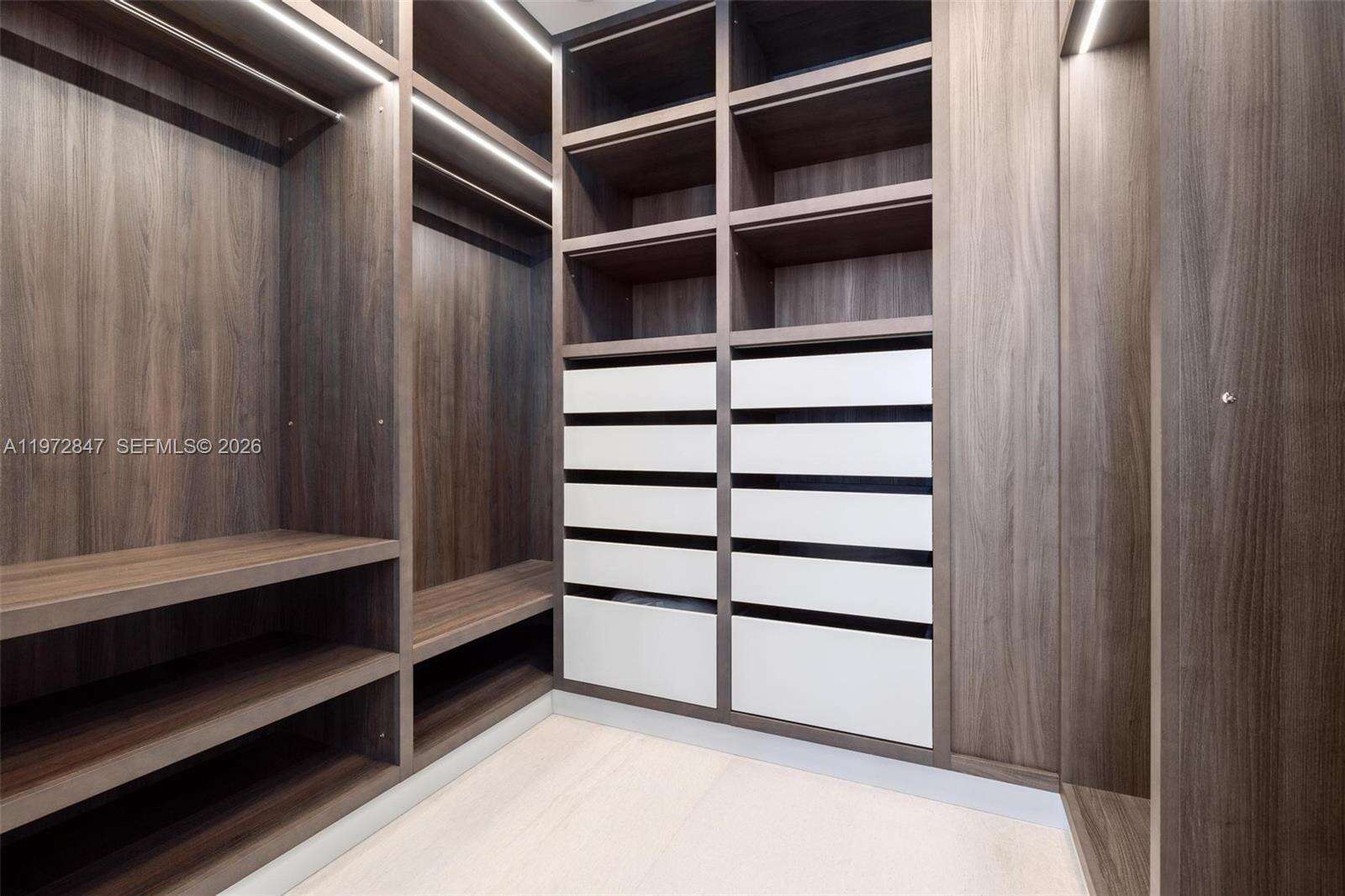 Continuum Unit #3905 | Picture 12