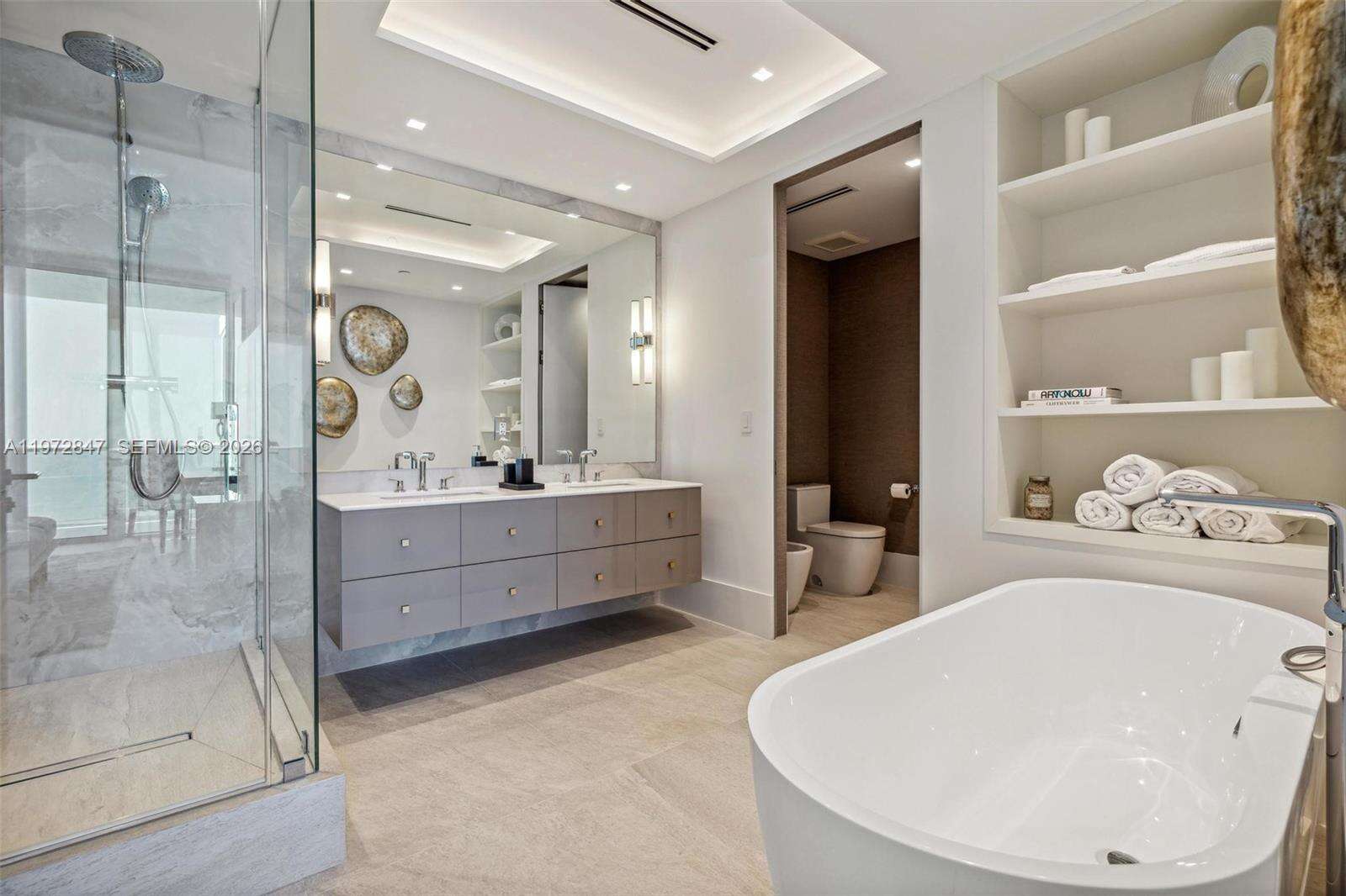 Continuum Unit #3905 | Picture 15