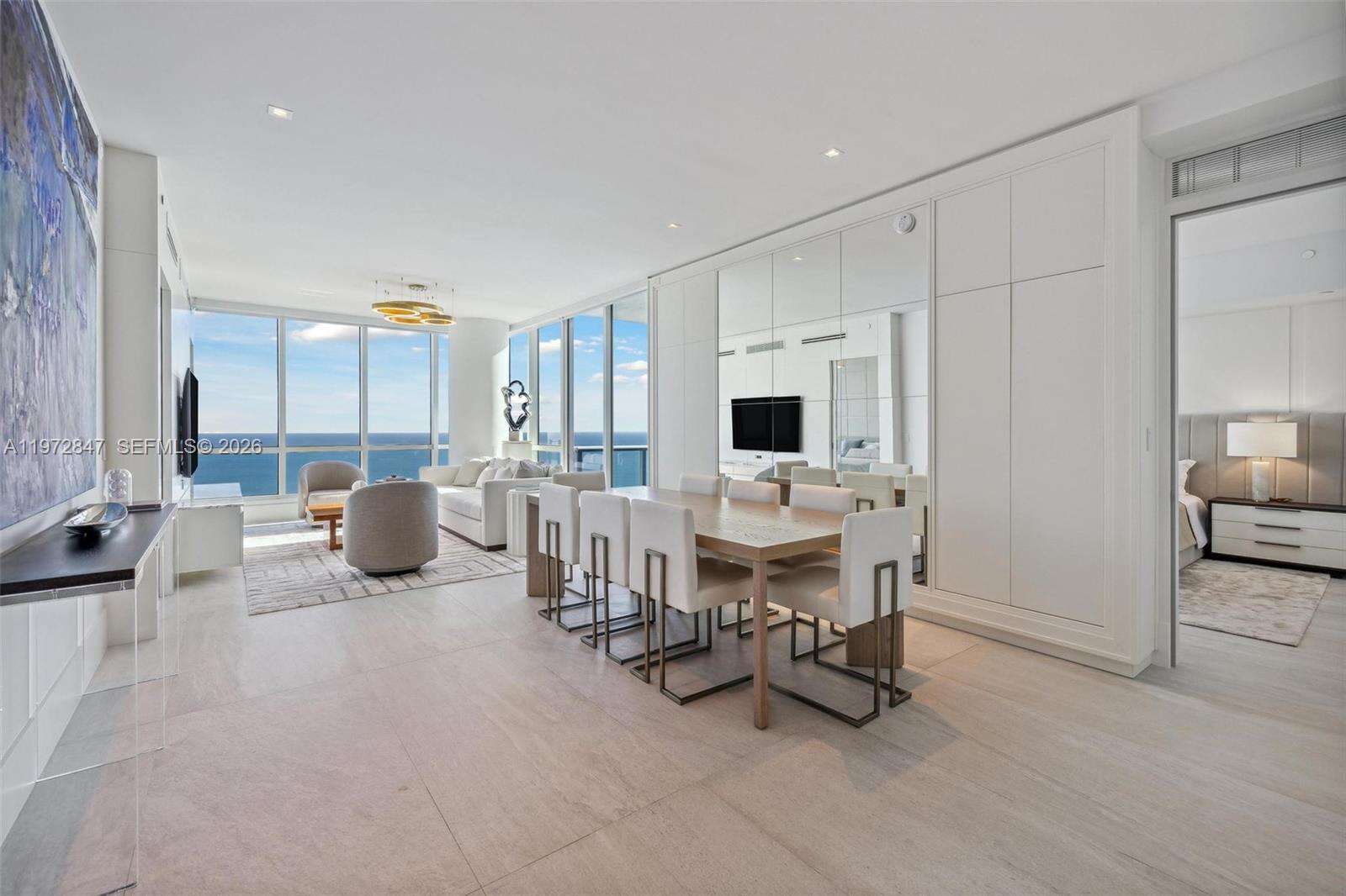 Continuum Unit #3905 | Picture 3