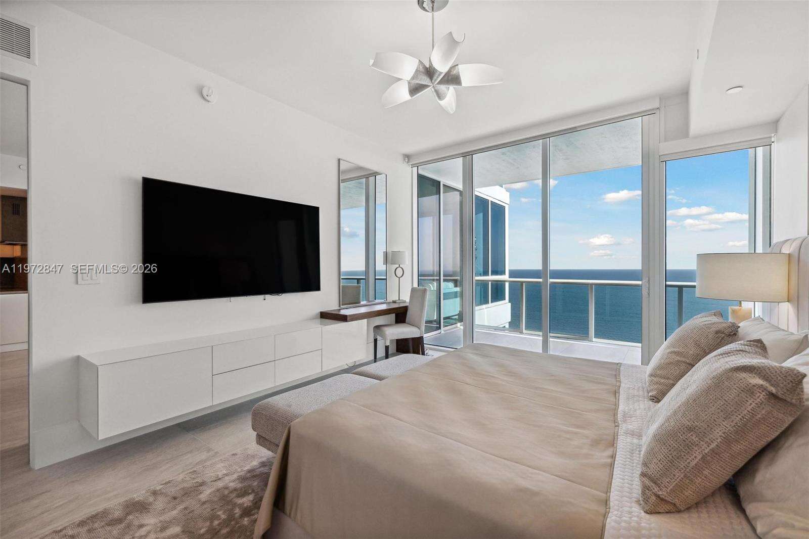 Continuum Unit #3905 | Picture 9