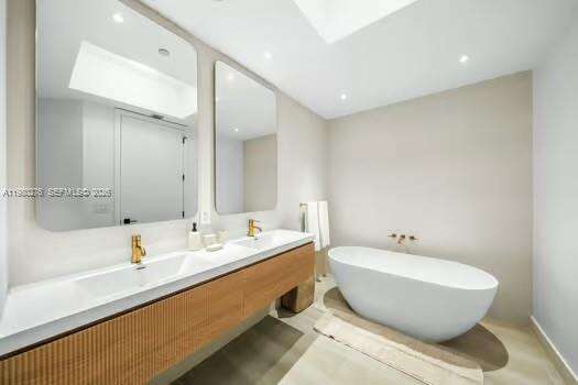 Continuum Unit #1701 | Picture 22