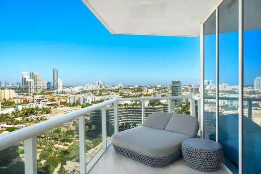 Continuum Unit #1701 | Picture 24