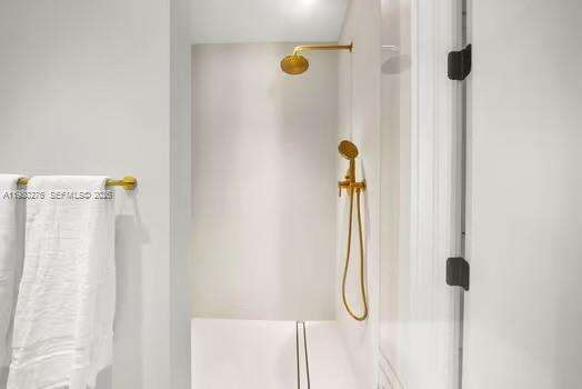 Continuum Unit #1701 | Picture 9