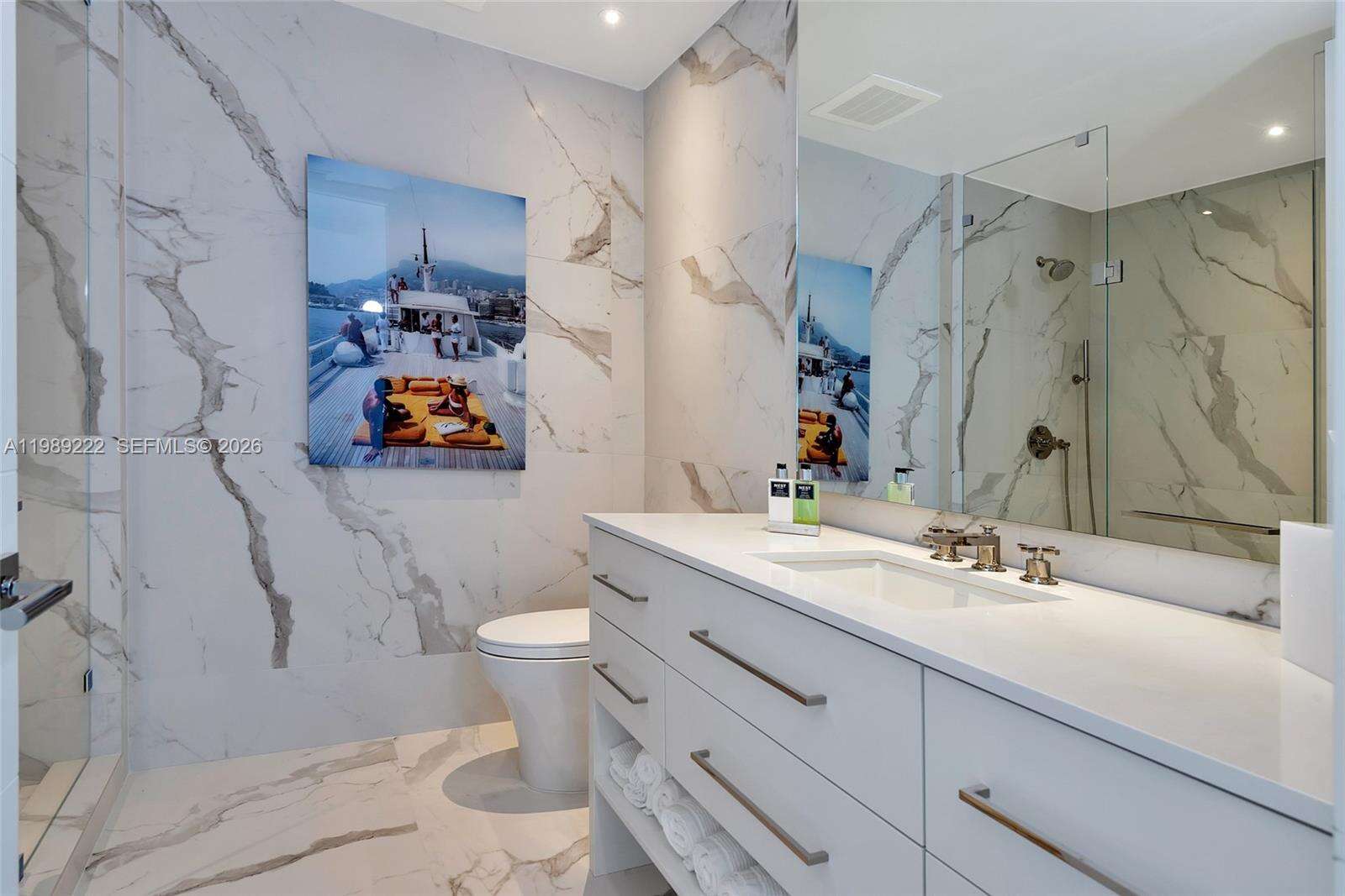 Continuum Unit #708 | Picture 12