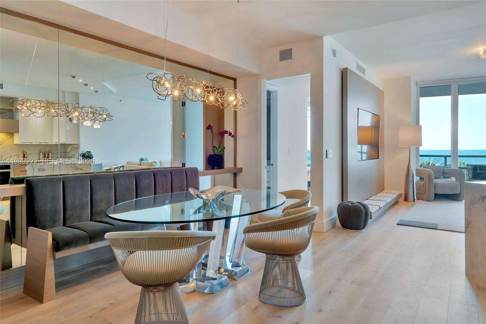 Continuum Unit #708 | Picture 18