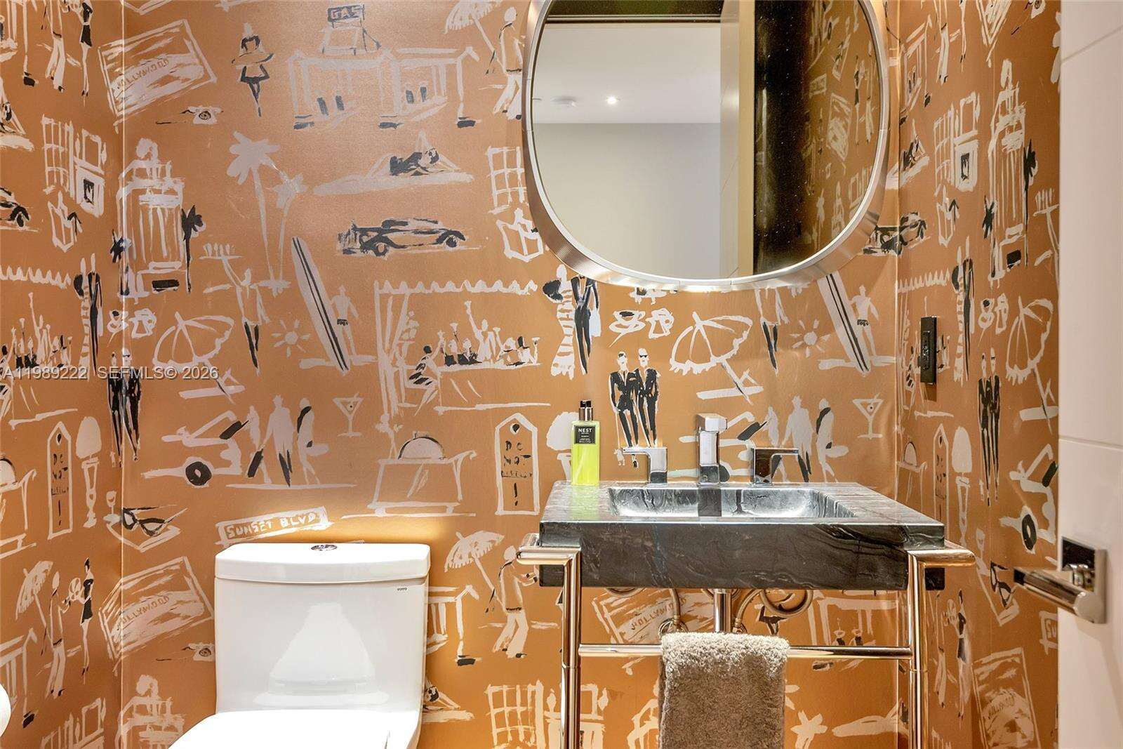 Continuum Unit #708 | Picture 31