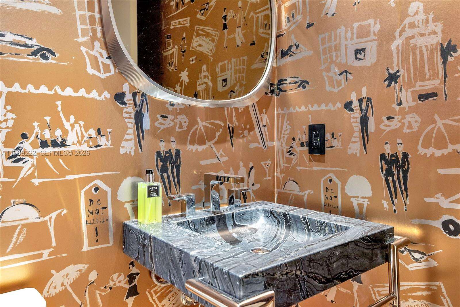 Continuum Unit #708 | Picture 32