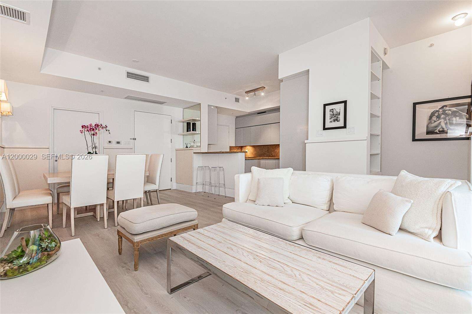 Continuum Unit #1804 | Picture 2