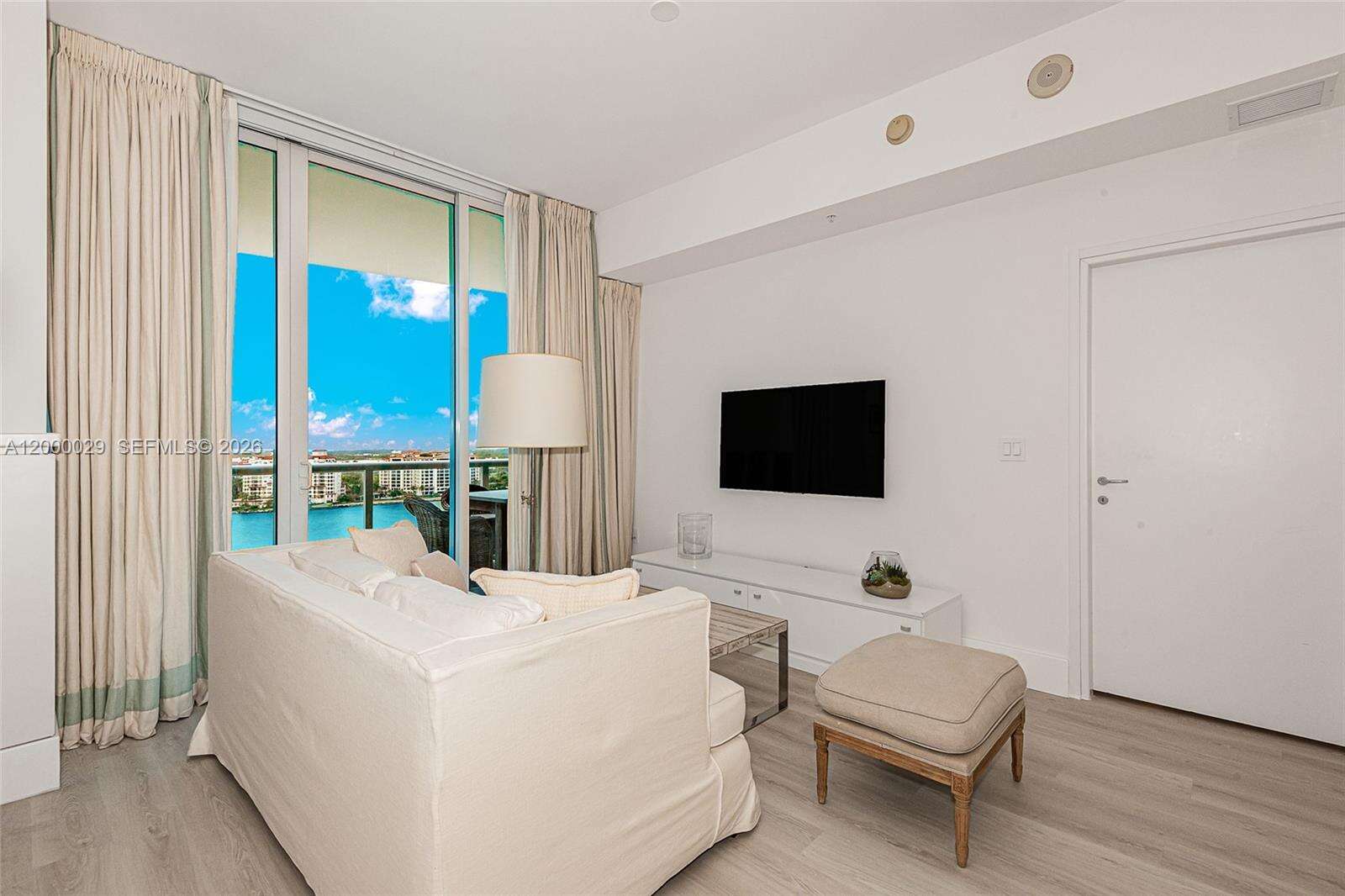 Continuum Unit #1804 | Picture 5