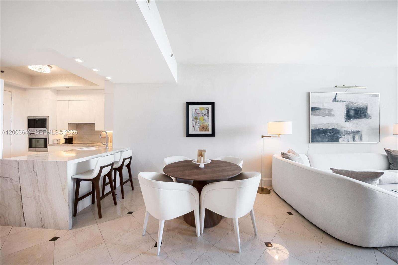 Continuum Unit #702 | Picture 2