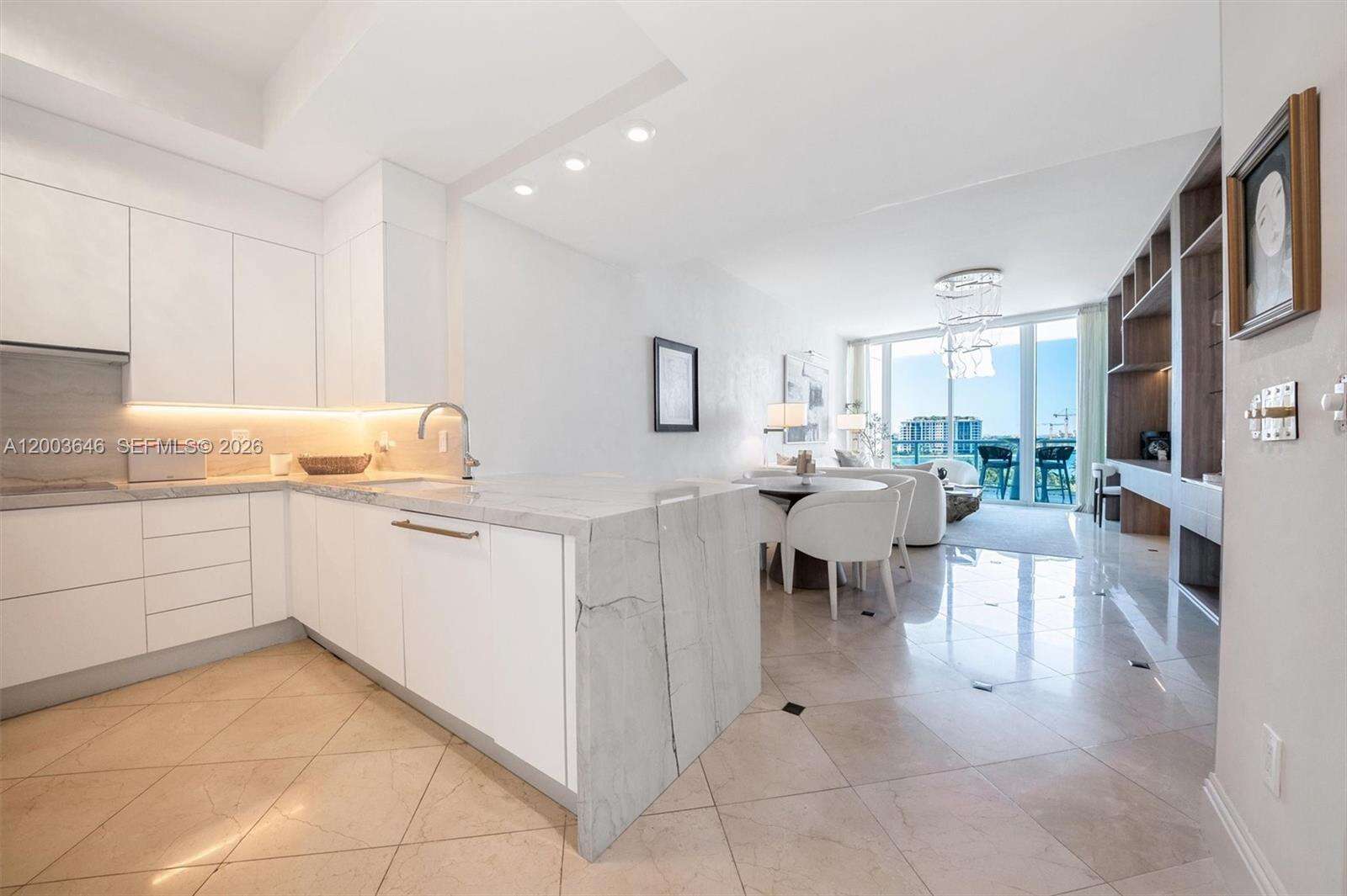 Continuum Unit #702 | Picture 13