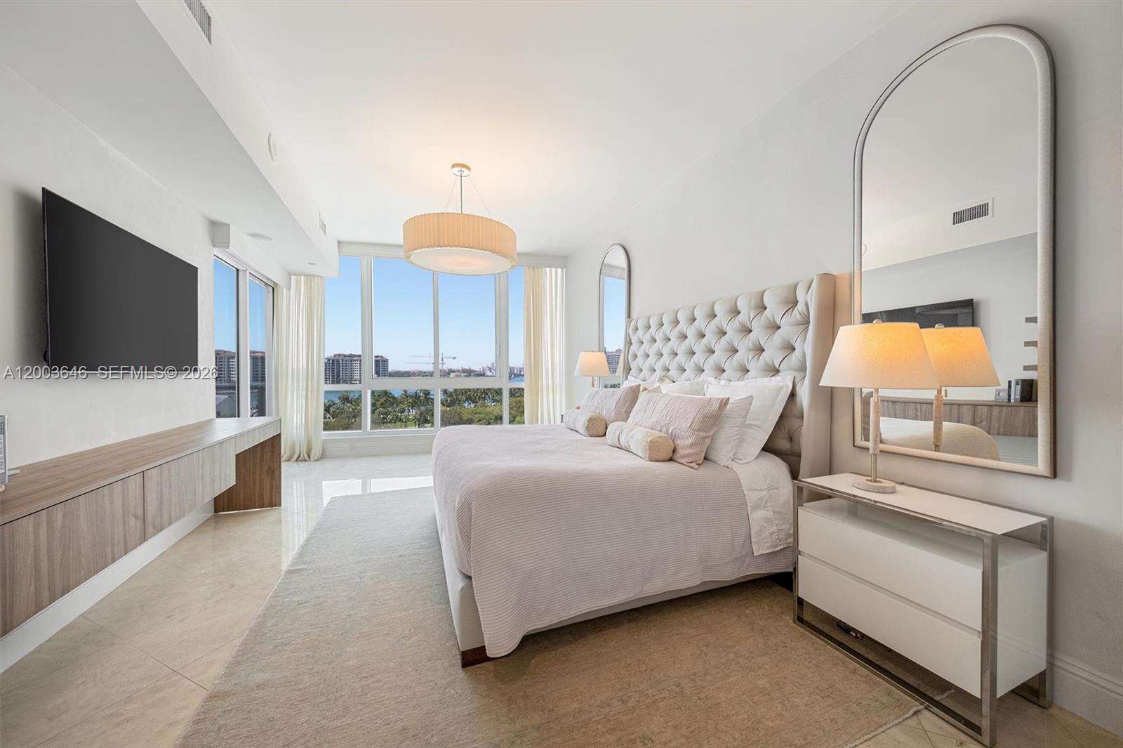 Continuum Unit #702 | Picture 18