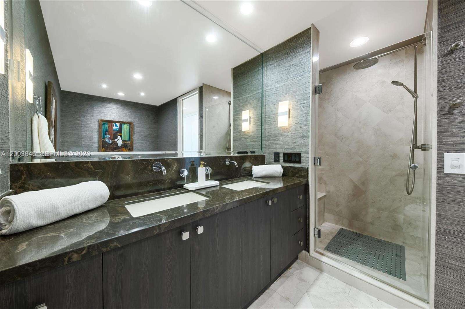 Continuum Unit #702 | Picture 25