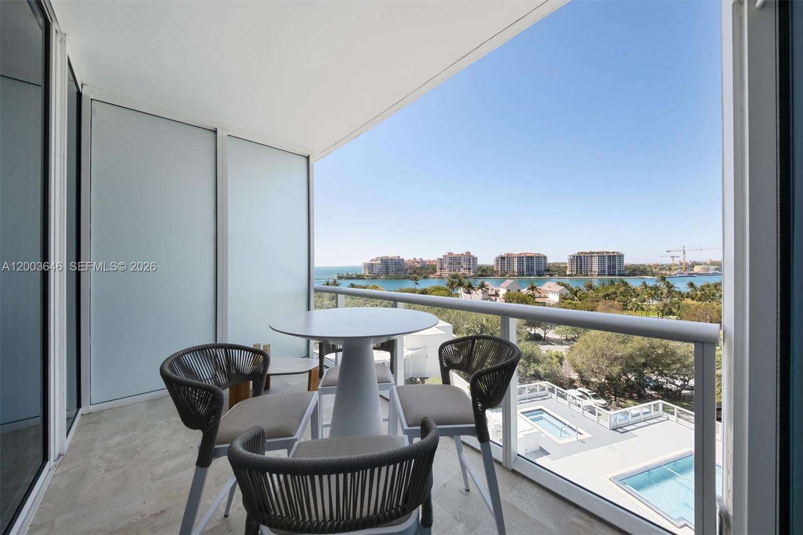 Continuum Unit #702 | Picture 31