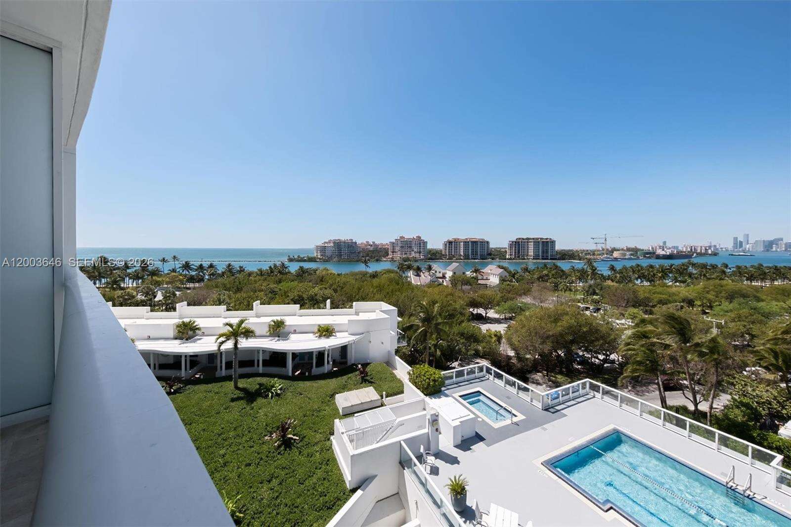 Continuum Unit #702 | Picture 34